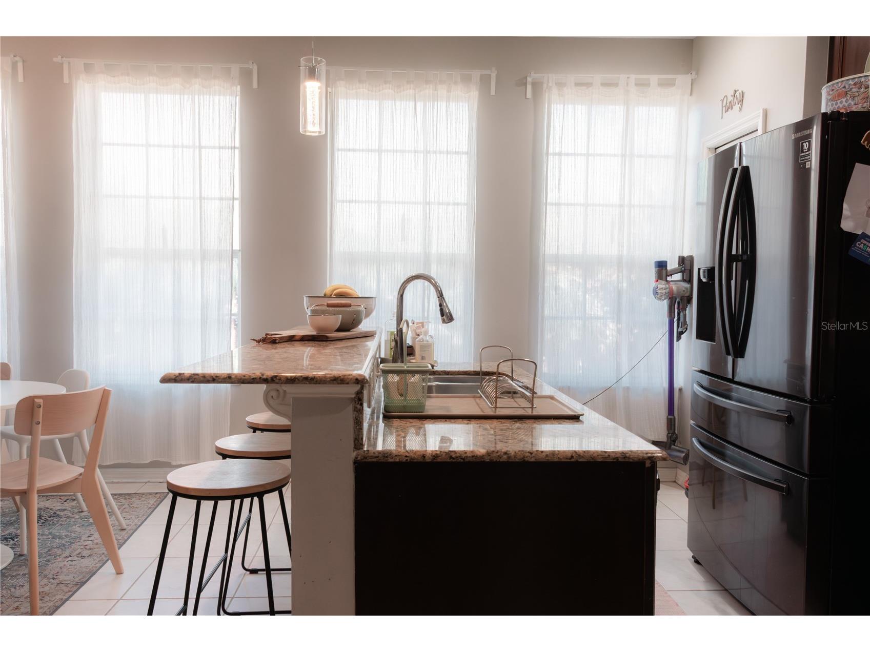 3033 Pointeview Drive Tampa FL 33611 TB8514750 image9
