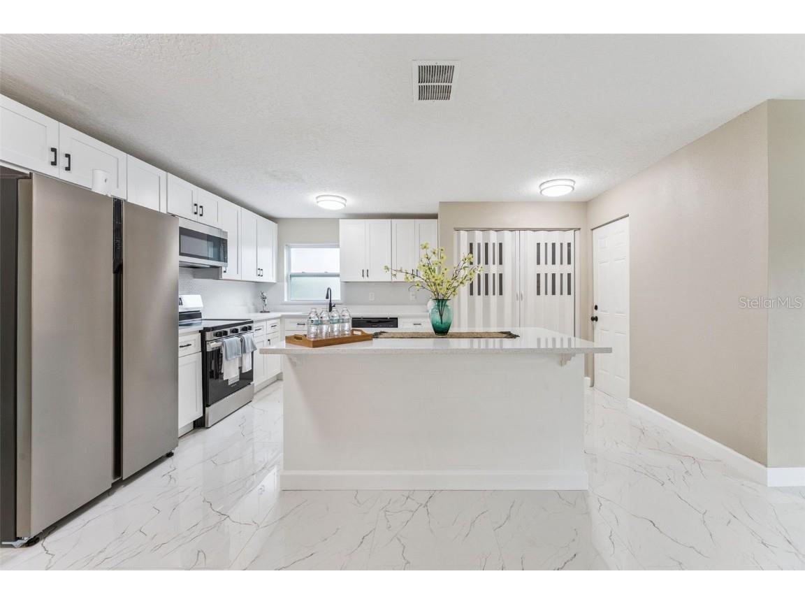 3033 Sutton Drive Orlando FL 32810 O6367991 image11