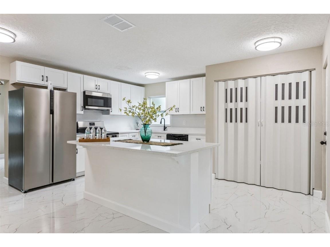 3033 Sutton Drive Orlando FL 32810 O6367991 image12