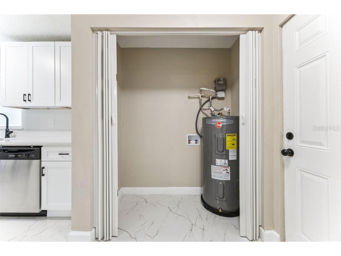 3033 Sutton Drive Orlando FL 32810 O6367991 image20