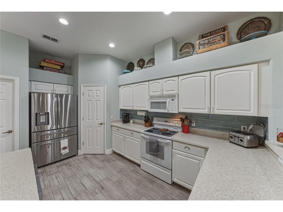 3034 Sutton Woods Drive Plant City FL 33566 TB8448765 image24