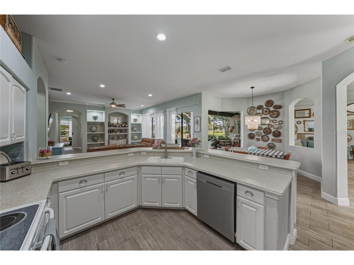 3034 Sutton Woods Drive Plant City FL 33566 TB8448765 image27