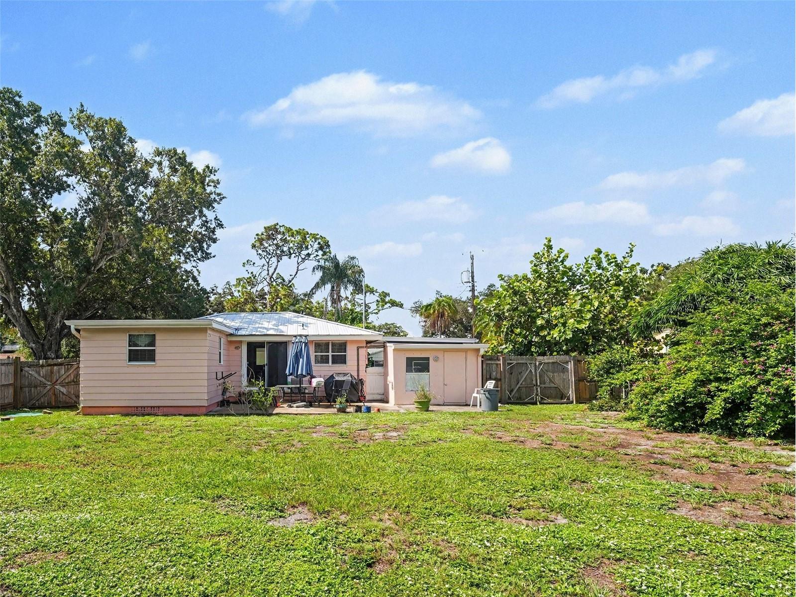 3035 Hillview Street Sarasota FL 34239 A4700500 image9