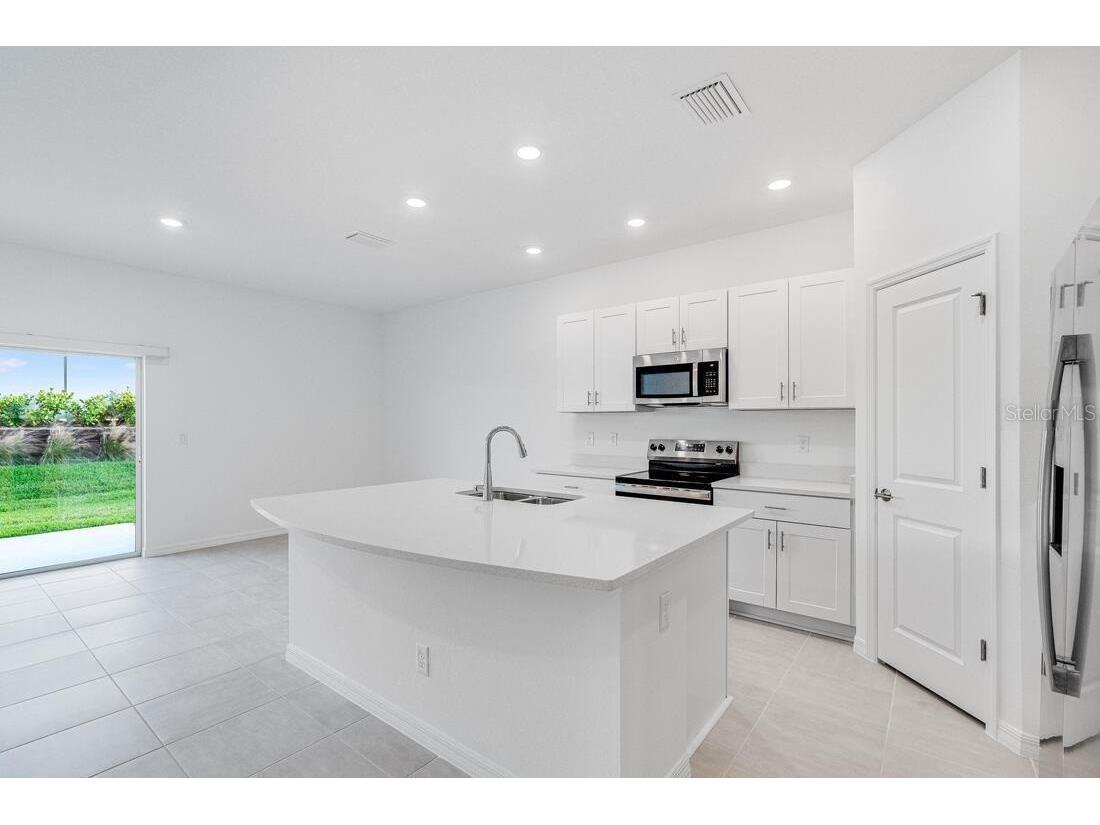 3035 Novara Lane Lakewood Ranch FL 34211 A4661332 image3