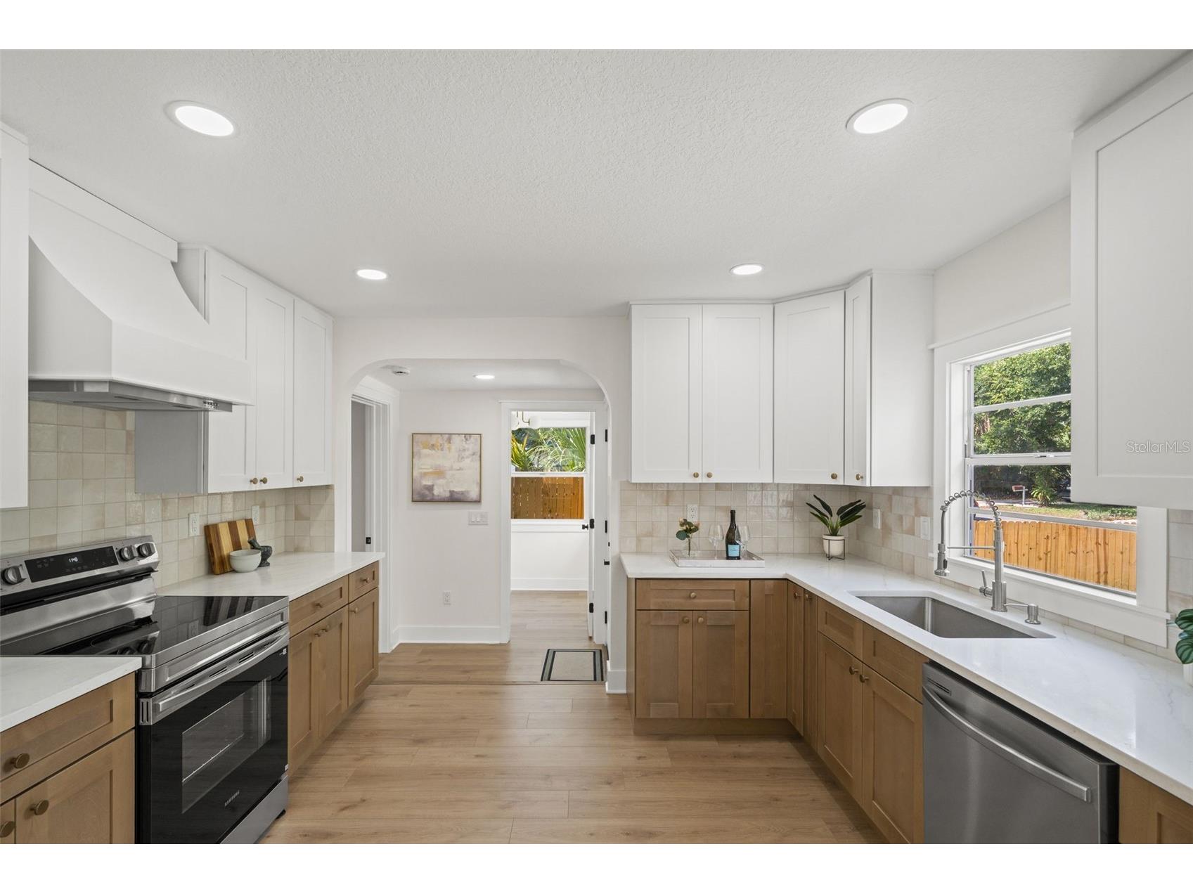 3036 20th Street N Saint Petersburg FL 33713 TB8519877 image6