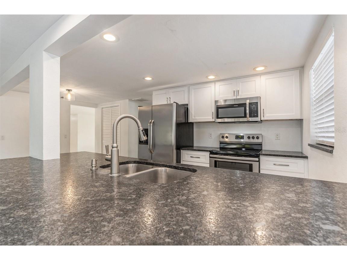 3036 Blue Bird Drive Holiday FL 34690 O6366135 image13