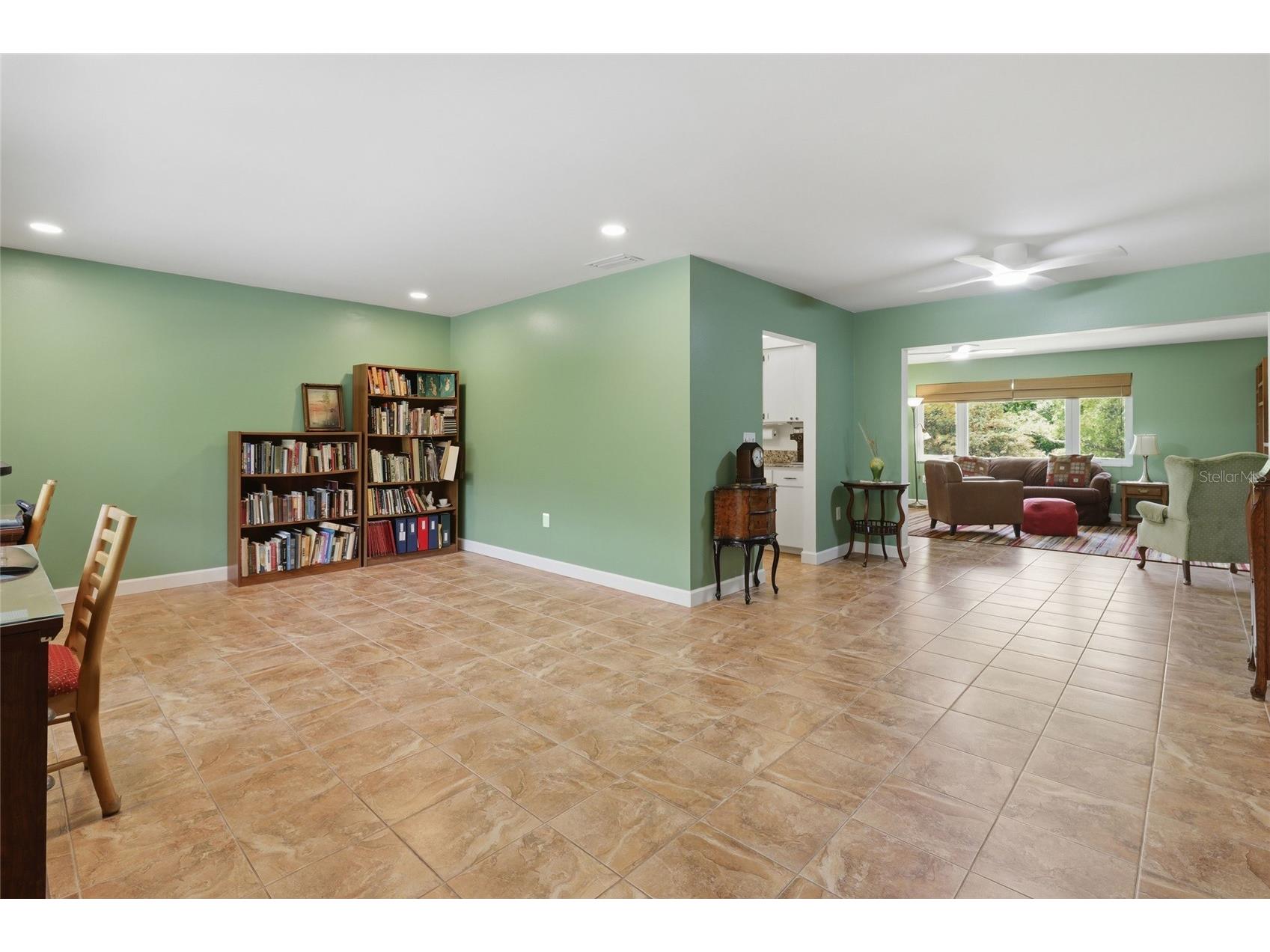 3036 Hyde Park Street Sarasota FL 34239 A4695472 image2