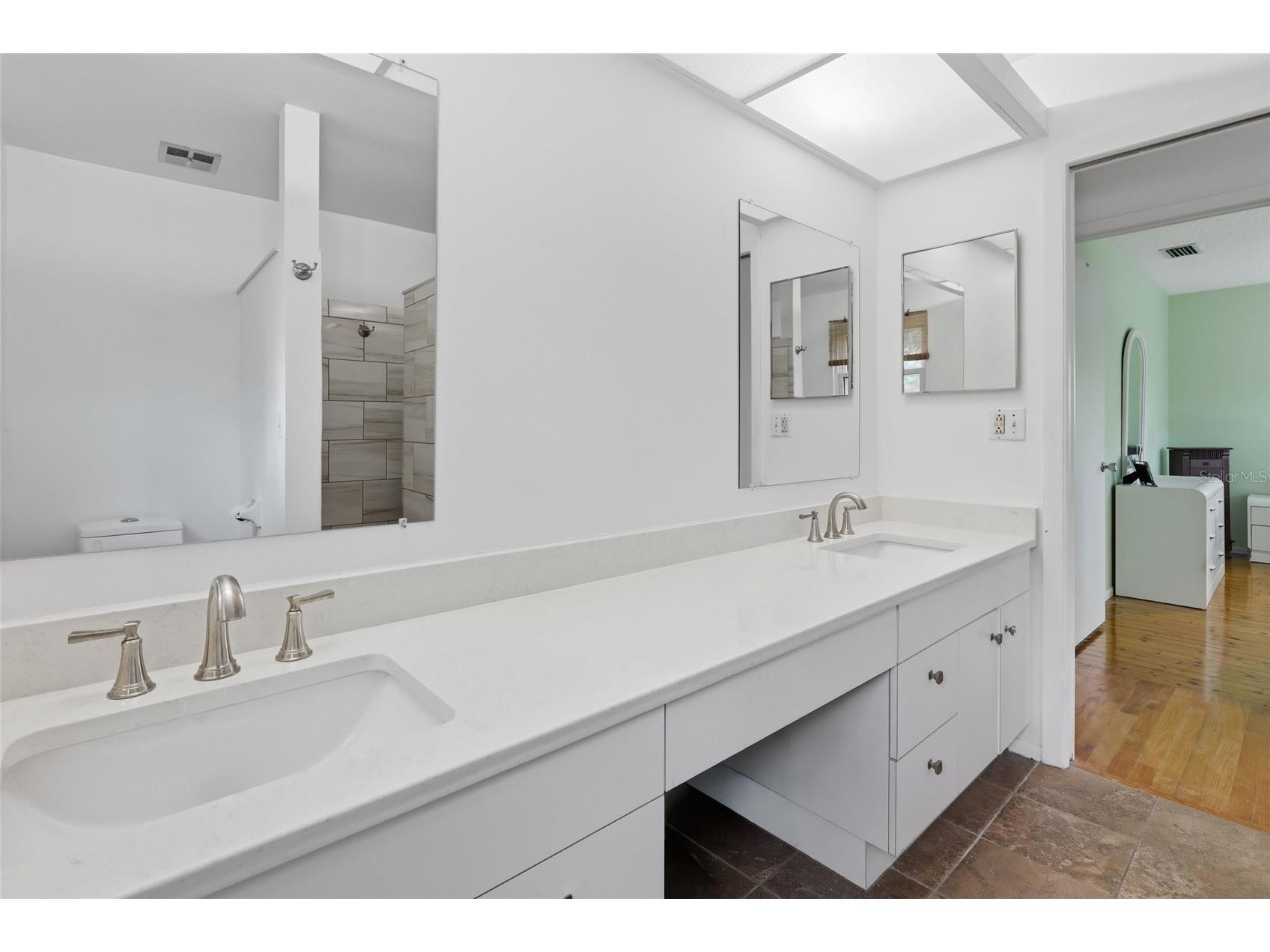 3036 Hyde Park Street Sarasota FL 34239 A4695472 image24