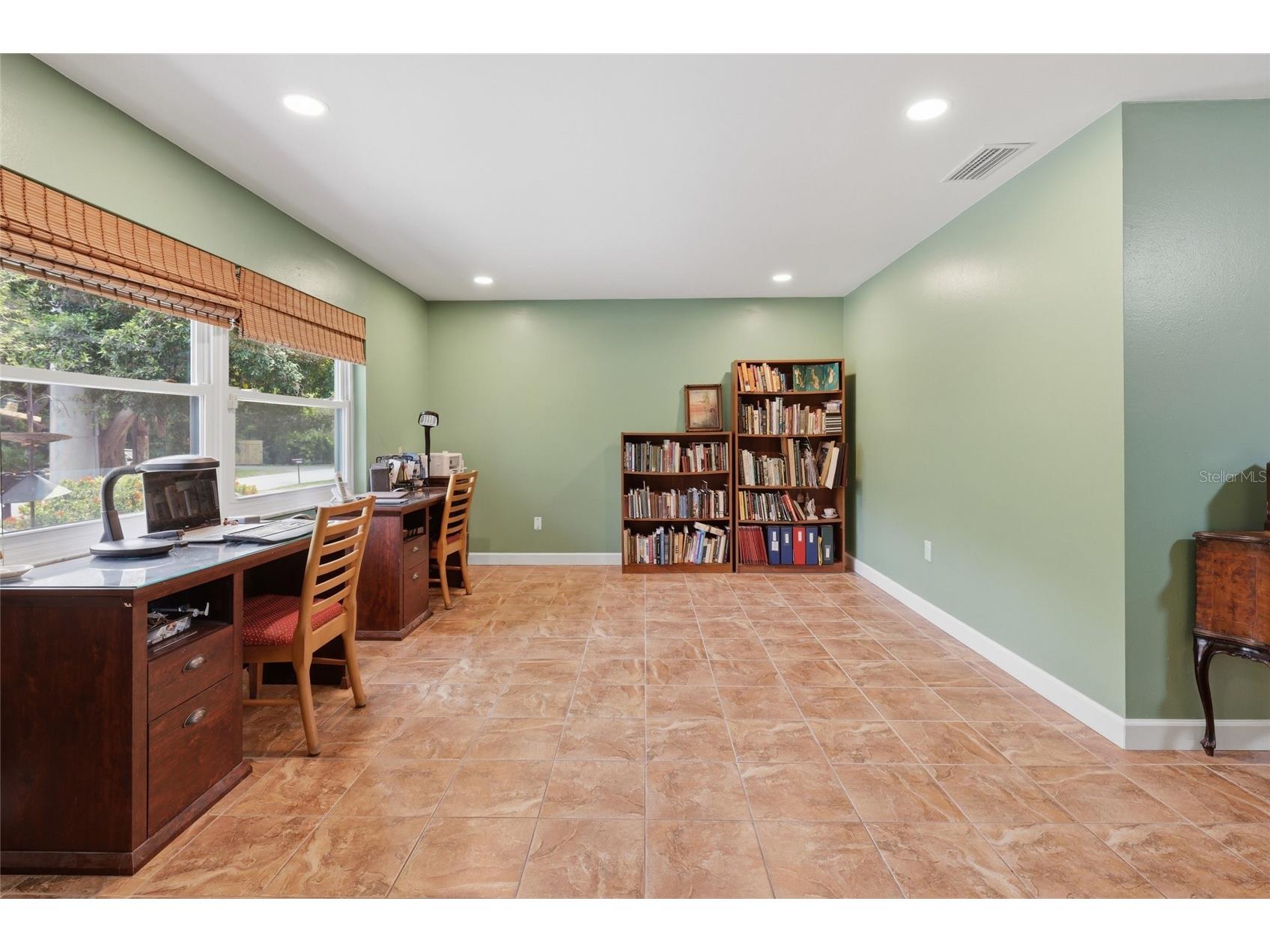 3036 Hyde Park Street Sarasota FL 34239 A4695472 image3