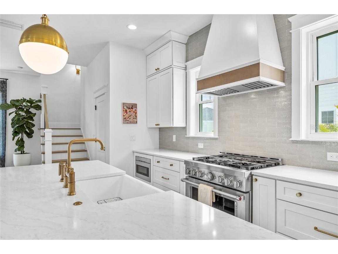 3037 10th Street N Saint Petersburg FL 33704 TB8421024 image14