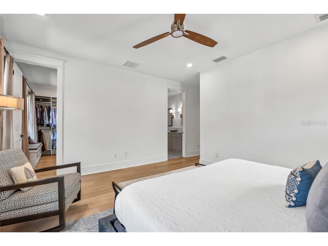 3037 10th Street N Saint Petersburg FL 33704 TB8421024 image19