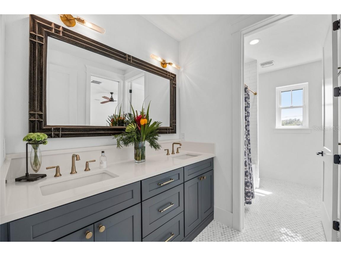 3037 10th Street N Saint Petersburg FL 33704 TB8421024 image30