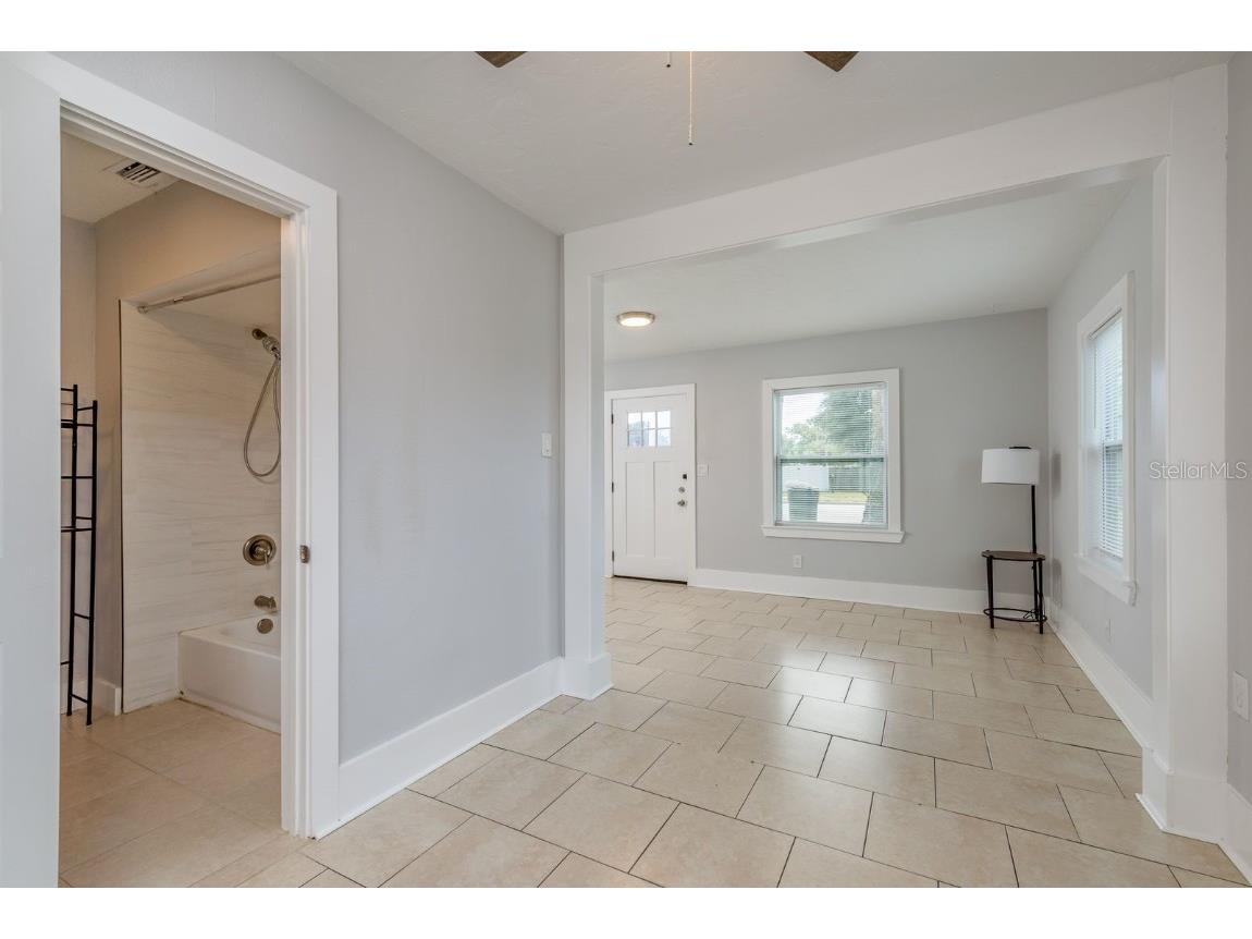 3037 38th Avenue N Saint Petersburg FL 33713 TB8439084 image9