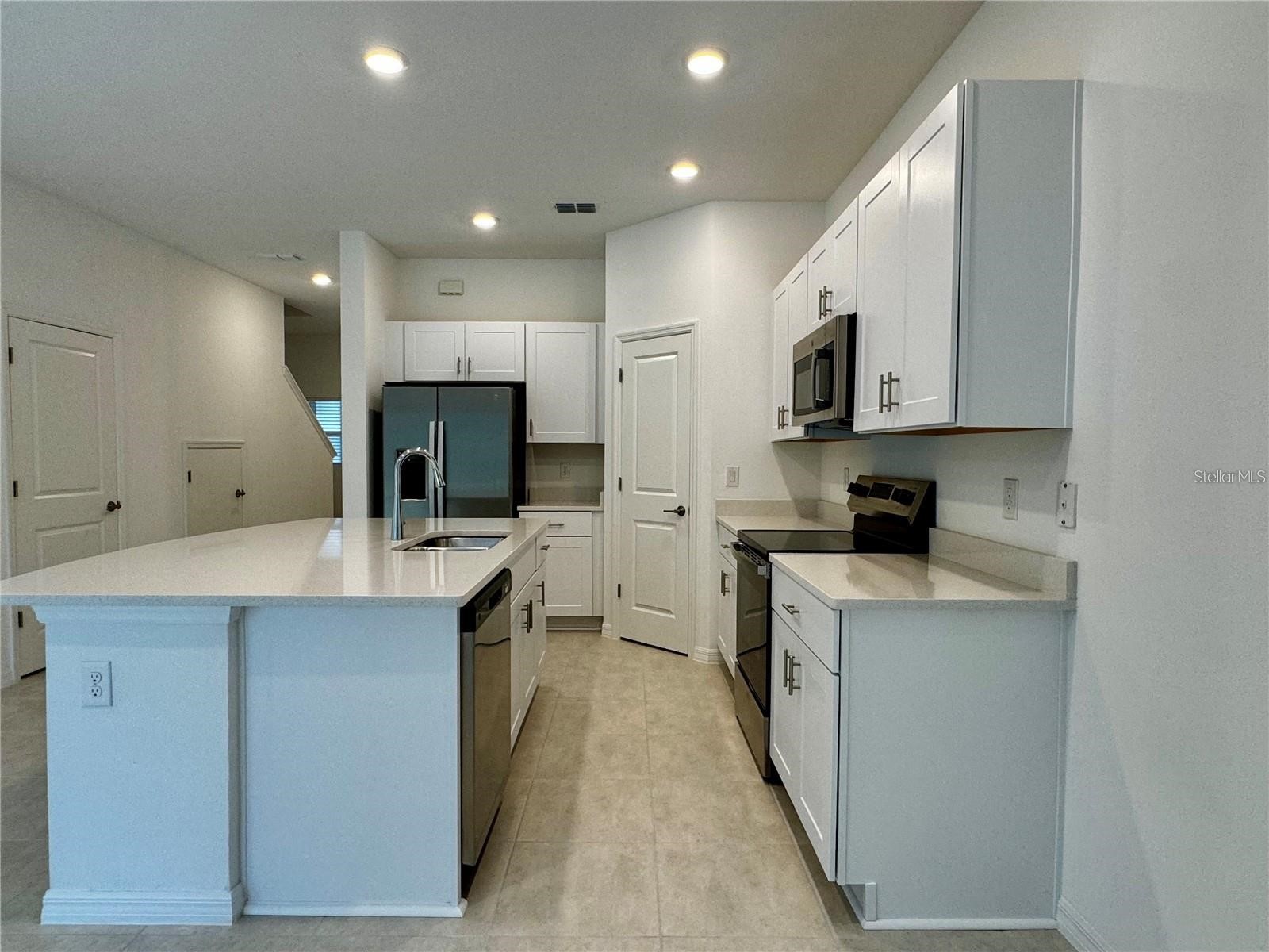 3037 Canary Avenue Davenport FL 33837 O6411954 image3