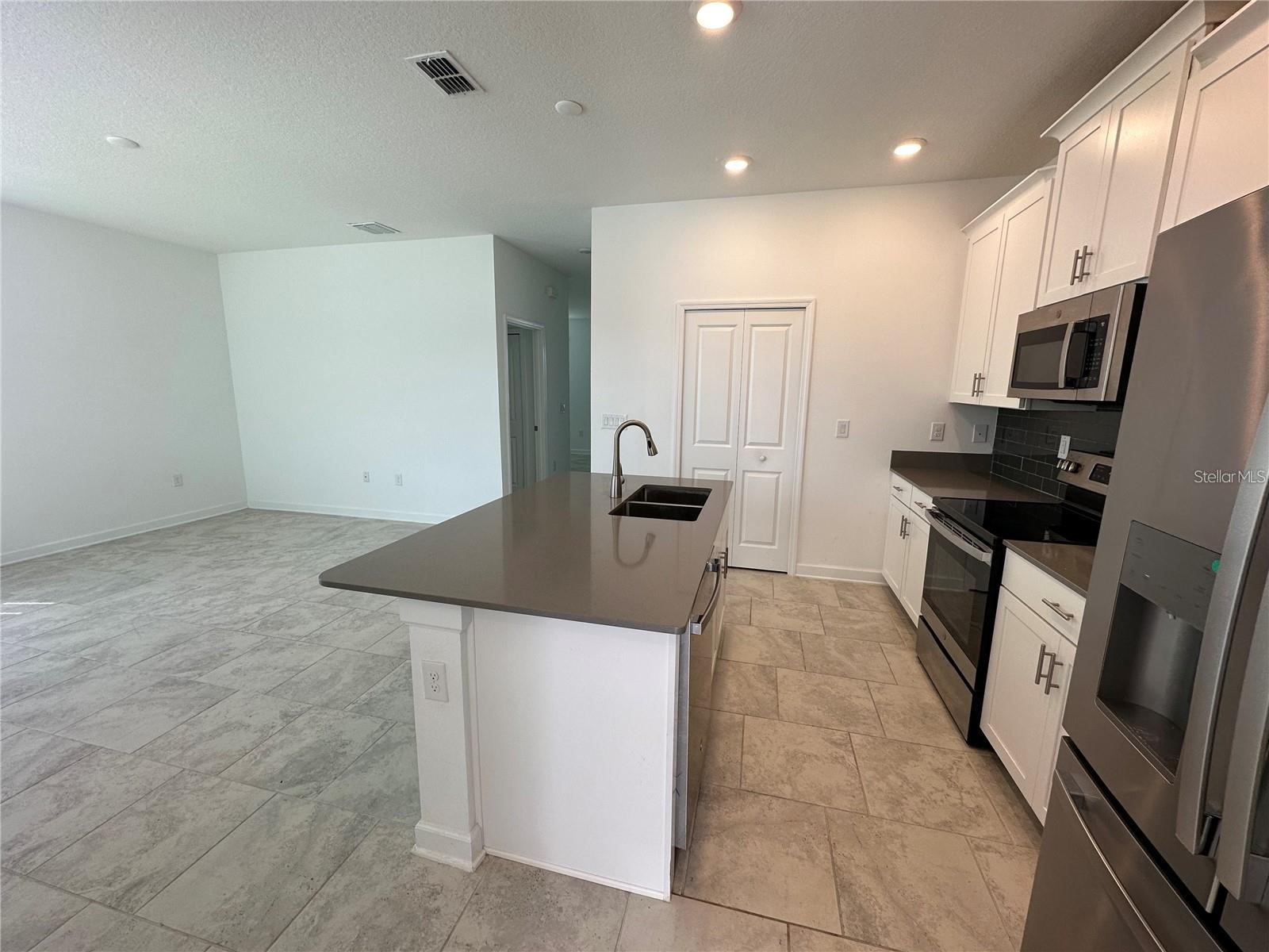 3037 Ella Way Saint Cloud FL 34771 O6383352 image7