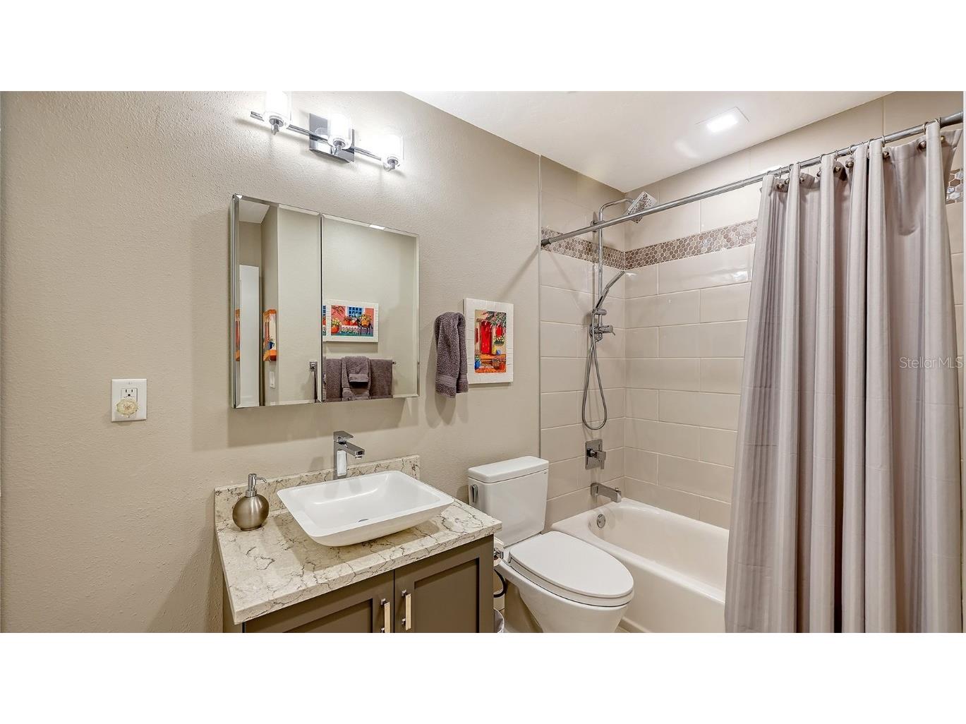 3038 Ringwood Meadow #20 Sarasota FL 34235 A4673638 image15