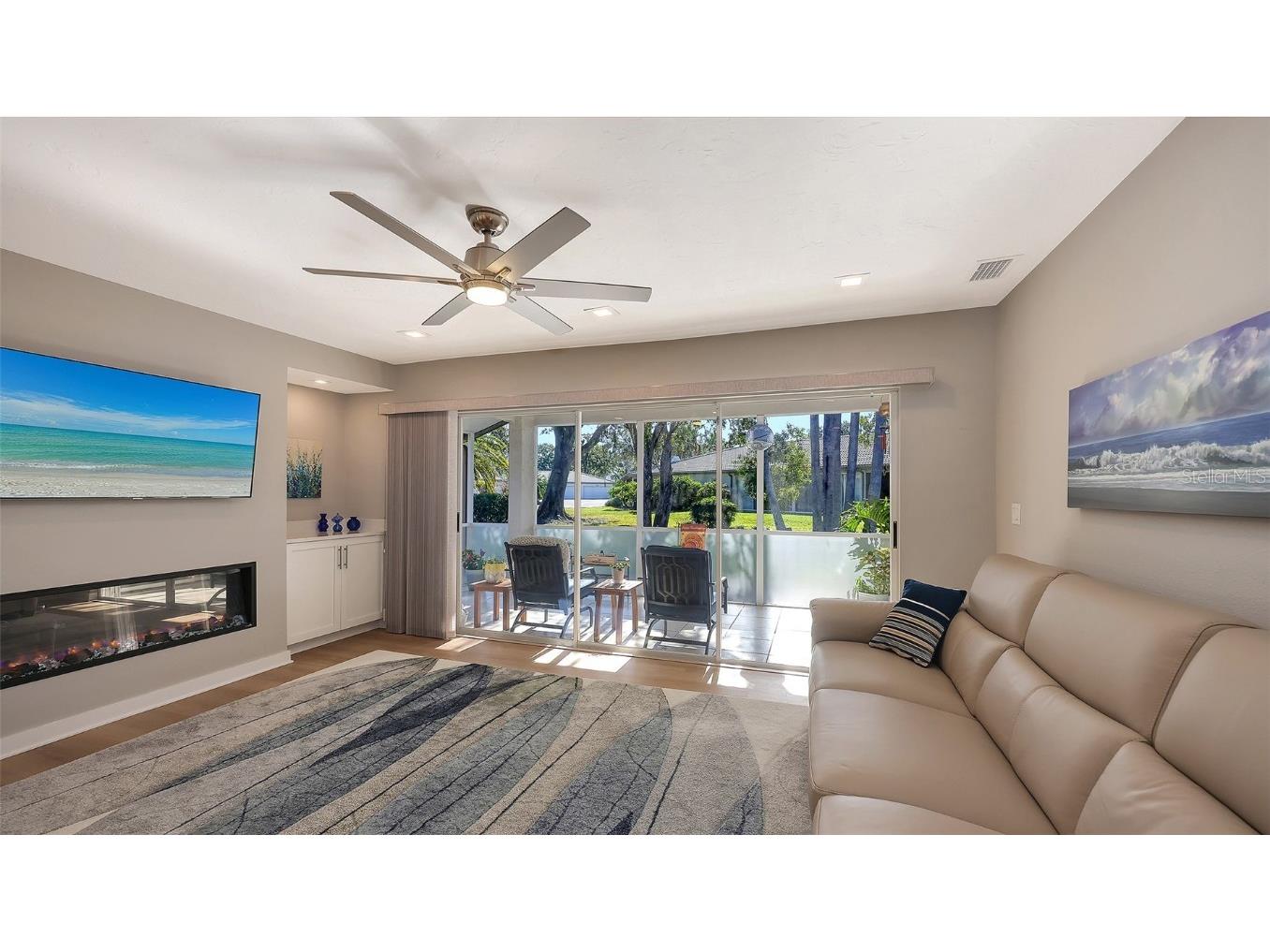 3038 Ringwood Meadow #20 Sarasota FL 34235 A4673638 image3