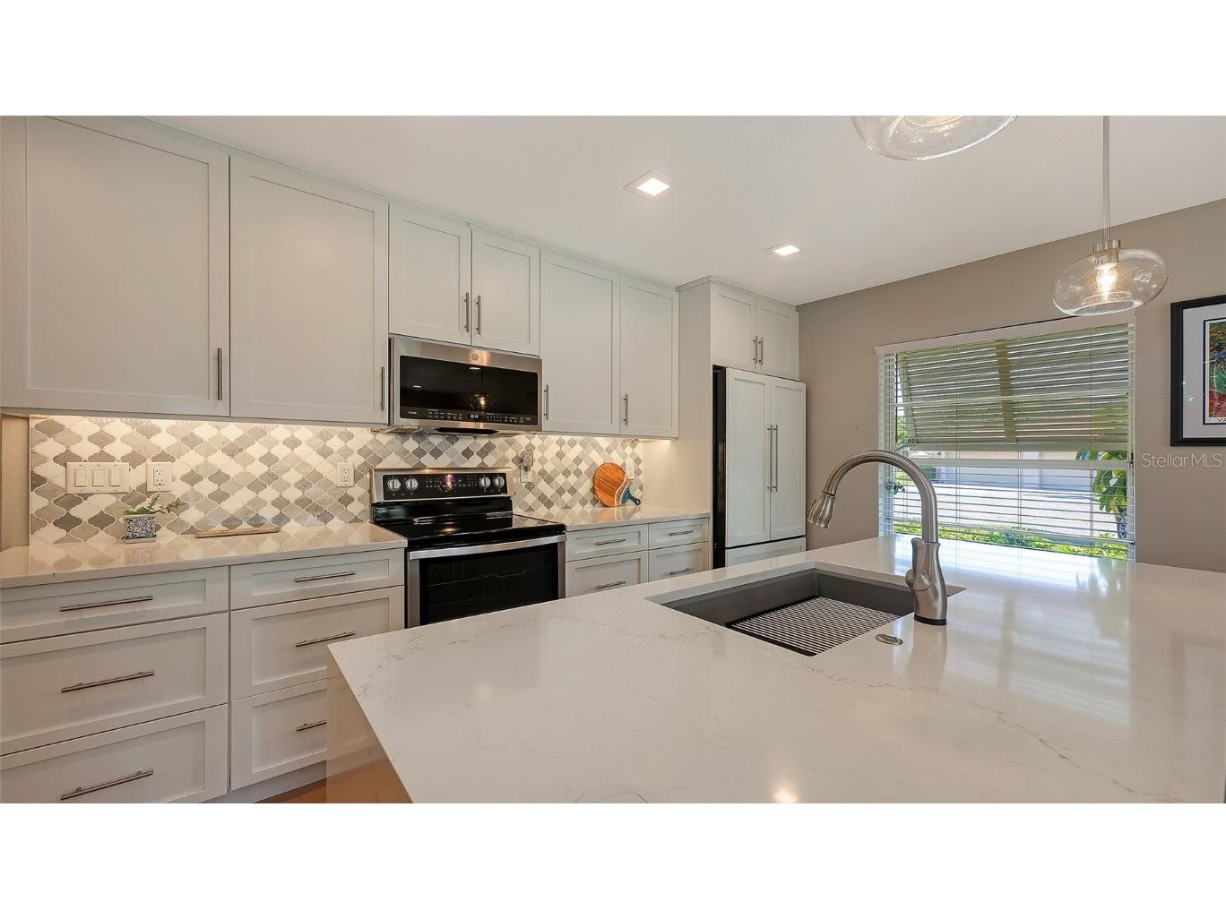 3038 Ringwood Meadow #20 Sarasota FL 34235 A4673638 image9