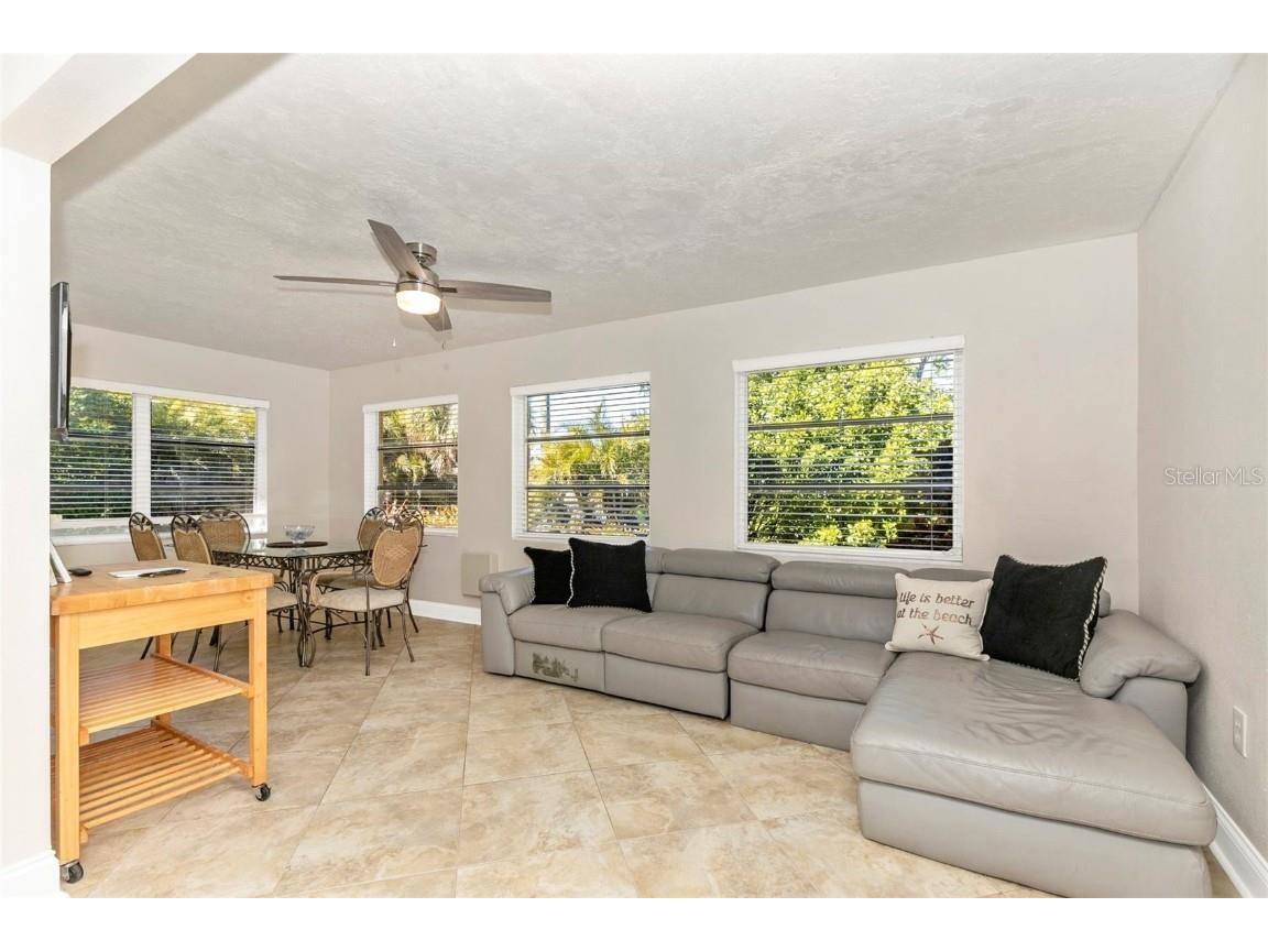 3039 Chase Circle Sarasota FL 34231 - GULF OF AMERICA & SIESTA KEY A4669035 image15