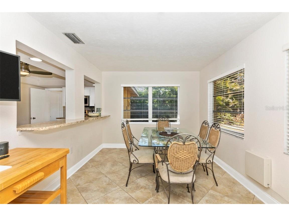 3039 Chase Circle Sarasota FL 34231 - GULF OF AMERICA & SIESTA KEY A4669035 image17