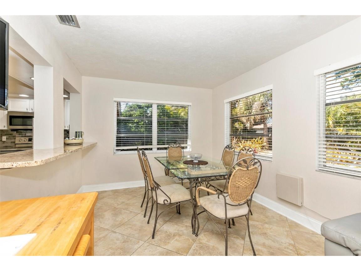 3039 Chase Circle Sarasota FL 34231 - GULF OF AMERICA & SIESTA KEY A4669035 image18