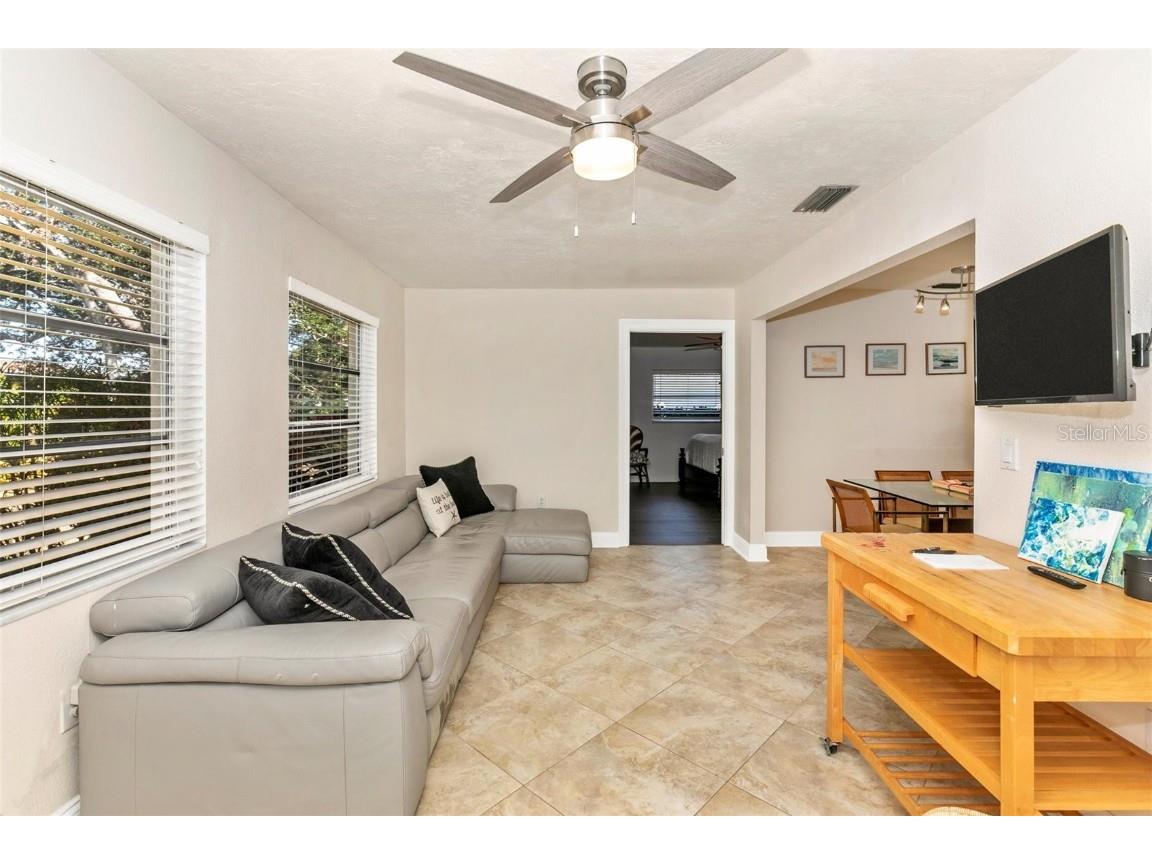 3039 Chase Circle Sarasota FL 34231 - GULF OF AMERICA & SIESTA KEY A4669035 image20