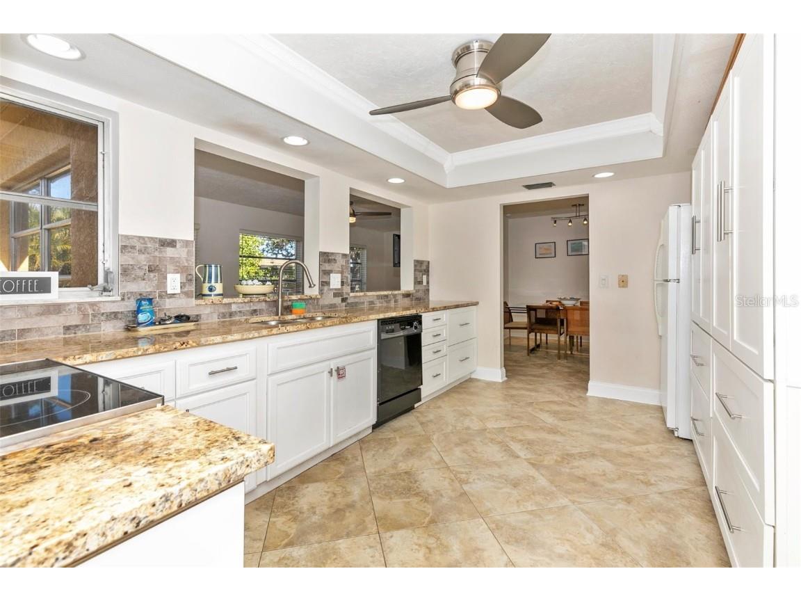 3039 Chase Circle Sarasota FL 34231 - GULF OF AMERICA & SIESTA KEY A4669035 image25