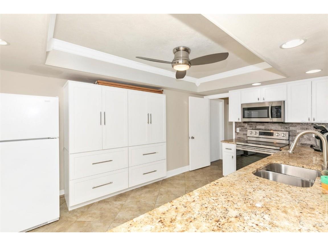 3039 Chase Circle Sarasota FL 34231 - GULF OF AMERICA & SIESTA KEY A4669035 image29