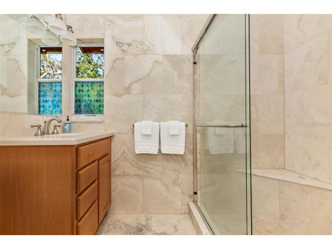 3039 Chase Circle Sarasota FL 34231 - GULF OF AMERICA & SIESTA KEY A4669035 image32