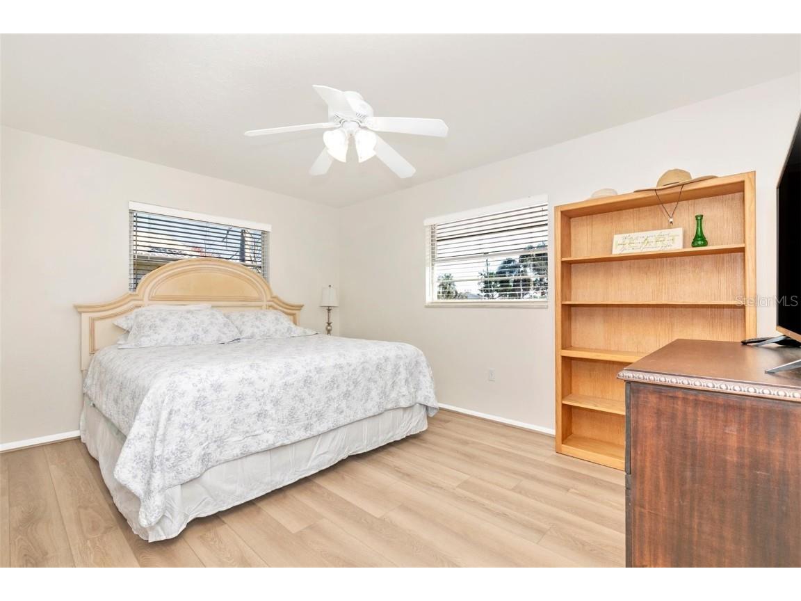 3039 Chase Circle Sarasota FL 34231 - GULF OF AMERICA & SIESTA KEY A4669035 image35