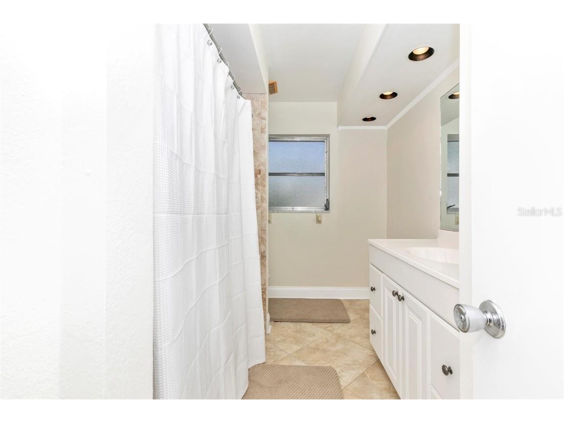 3039 Chase Circle Sarasota FL 34231 - GULF OF AMERICA & SIESTA KEY A4669035 image37