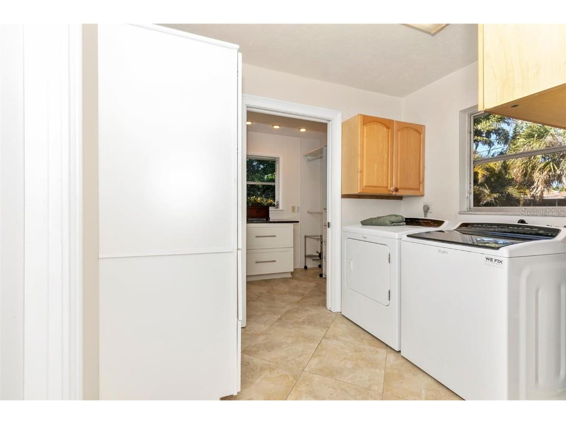 3039 Chase Circle Sarasota FL 34231 - GULF OF AMERICA & SIESTA KEY A4669035 image39