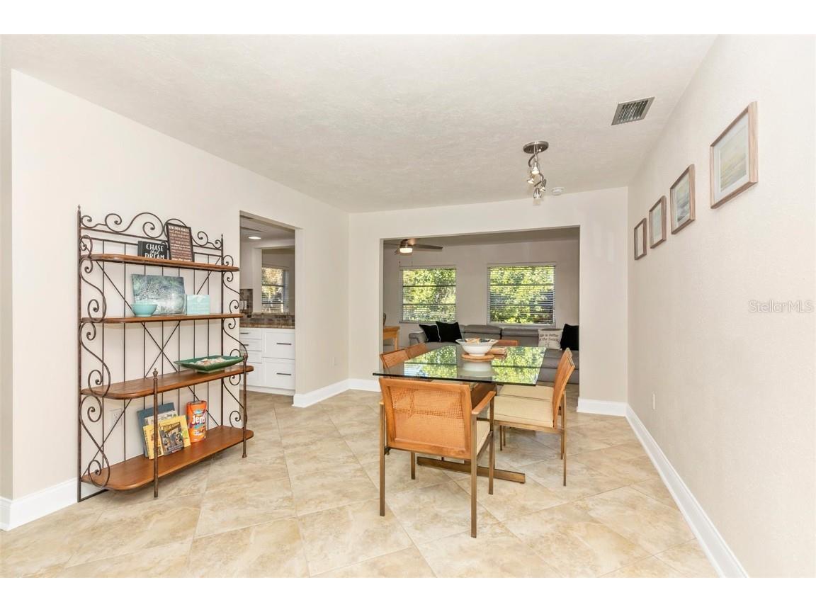 3039 Chase Circle Sarasota FL 34231 - GULF OF AMERICA & SIESTA KEY A4669035 image9