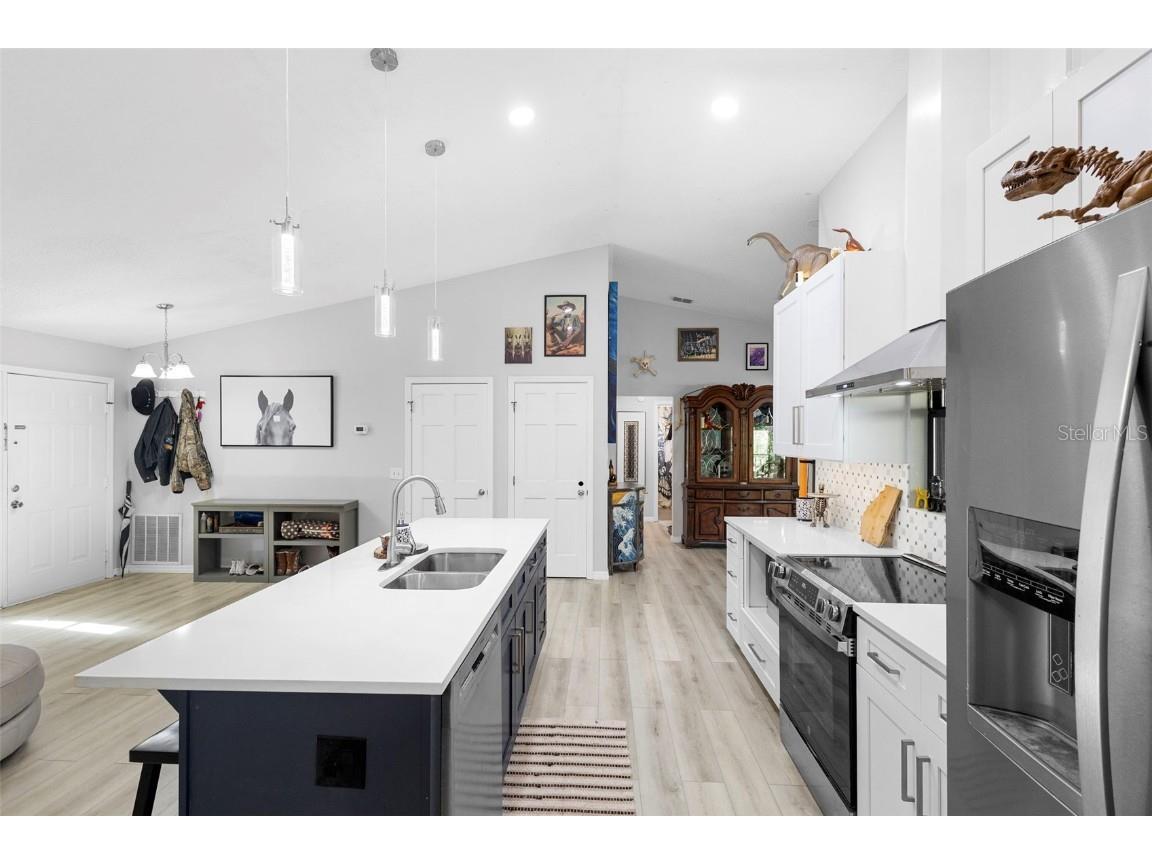 3039 Etta Circle Deltona FL 32738 - LAKE CATHERINE V4946385 image13