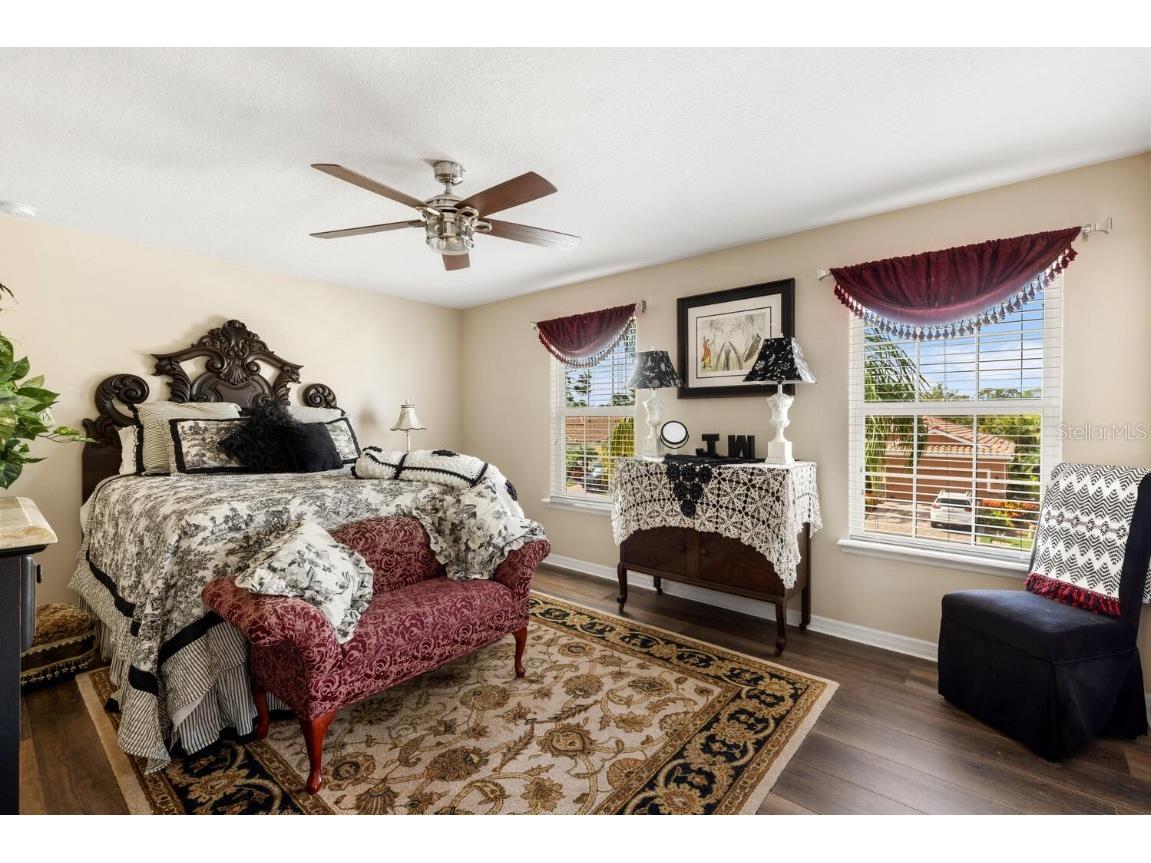 3039 Oriole Drive Sarasota FL 34243 A4658139 image19