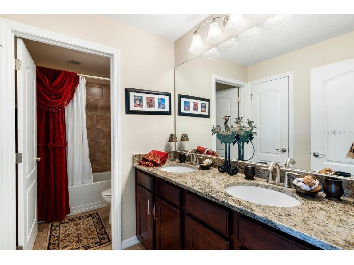 3039 Oriole Drive Sarasota FL 34243 A4658139 image20