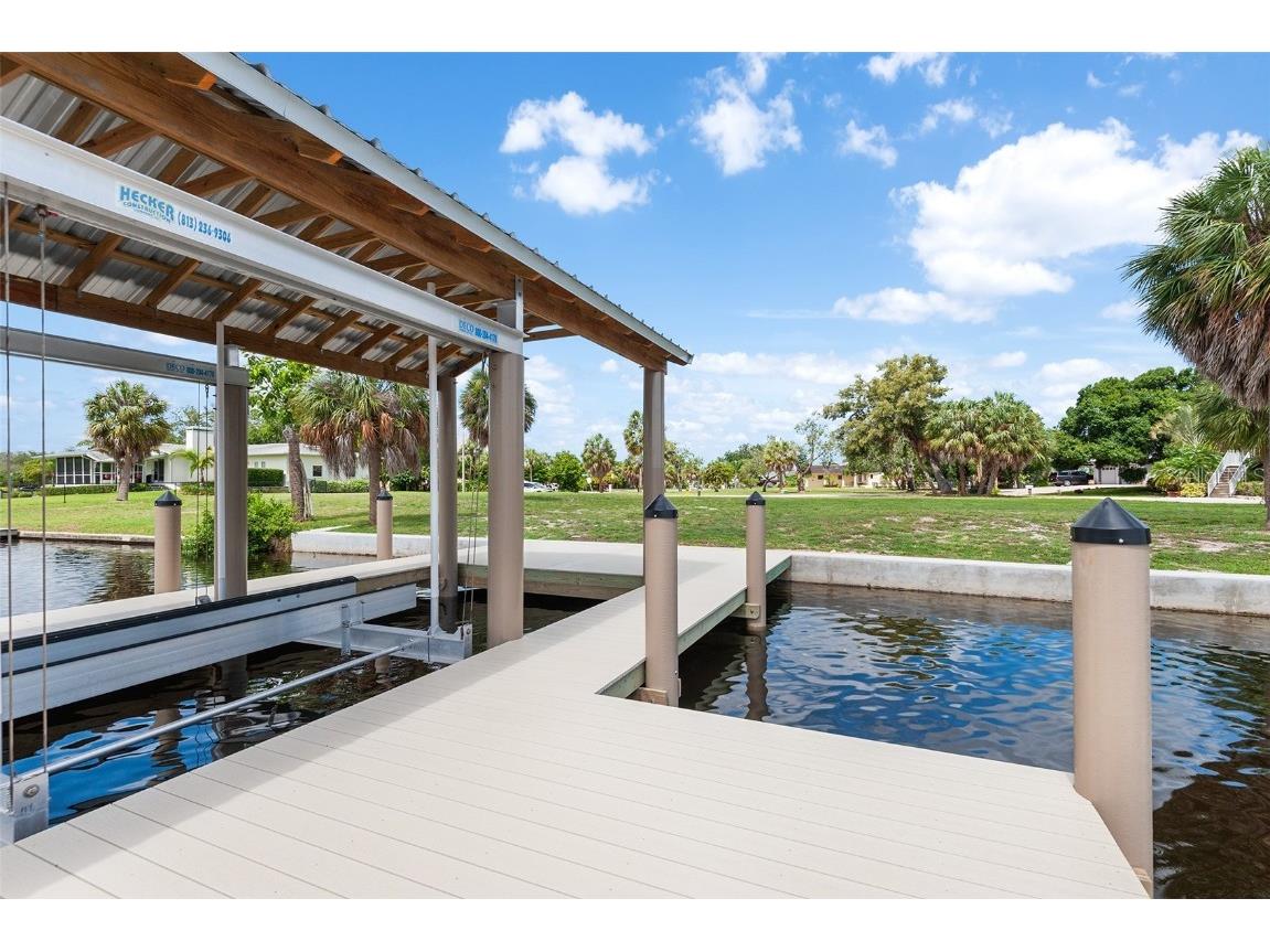 304 14th Street SW Ruskin FL 33570 P4930822 image7