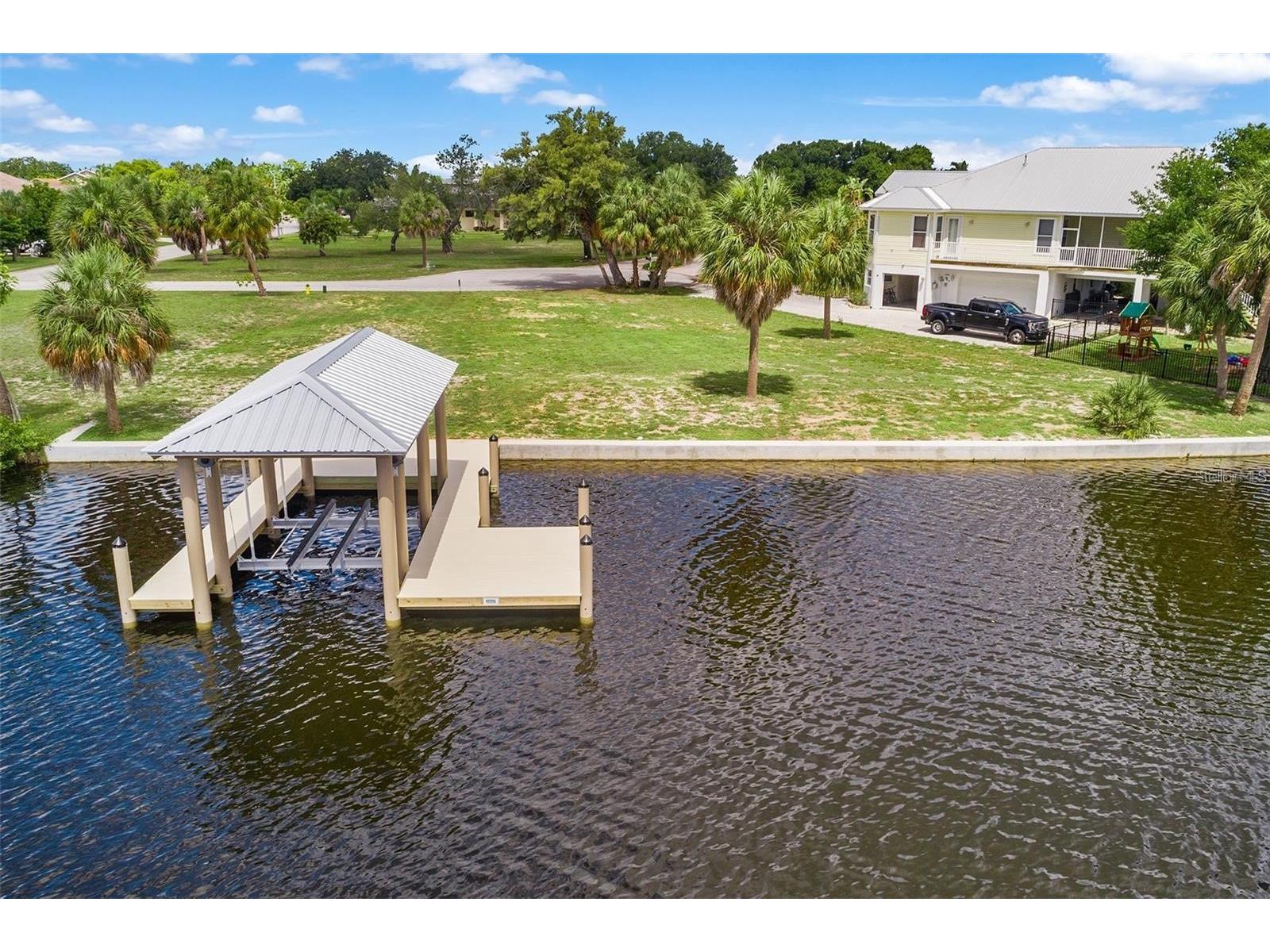 304 14th Street SW Ruskin FL 33570 P4938487 image1