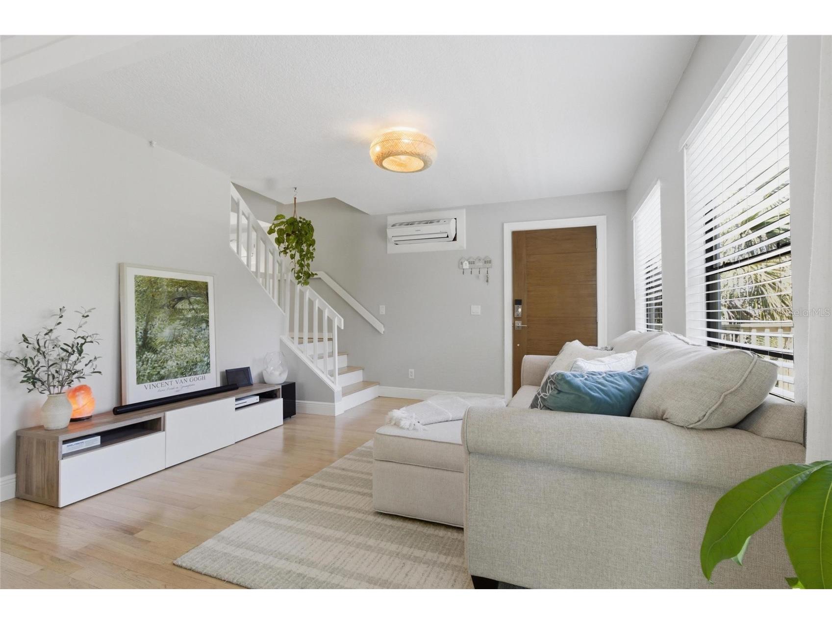 304 16th Avenue N Saint Petersburg FL 33704 TB8515389 image5