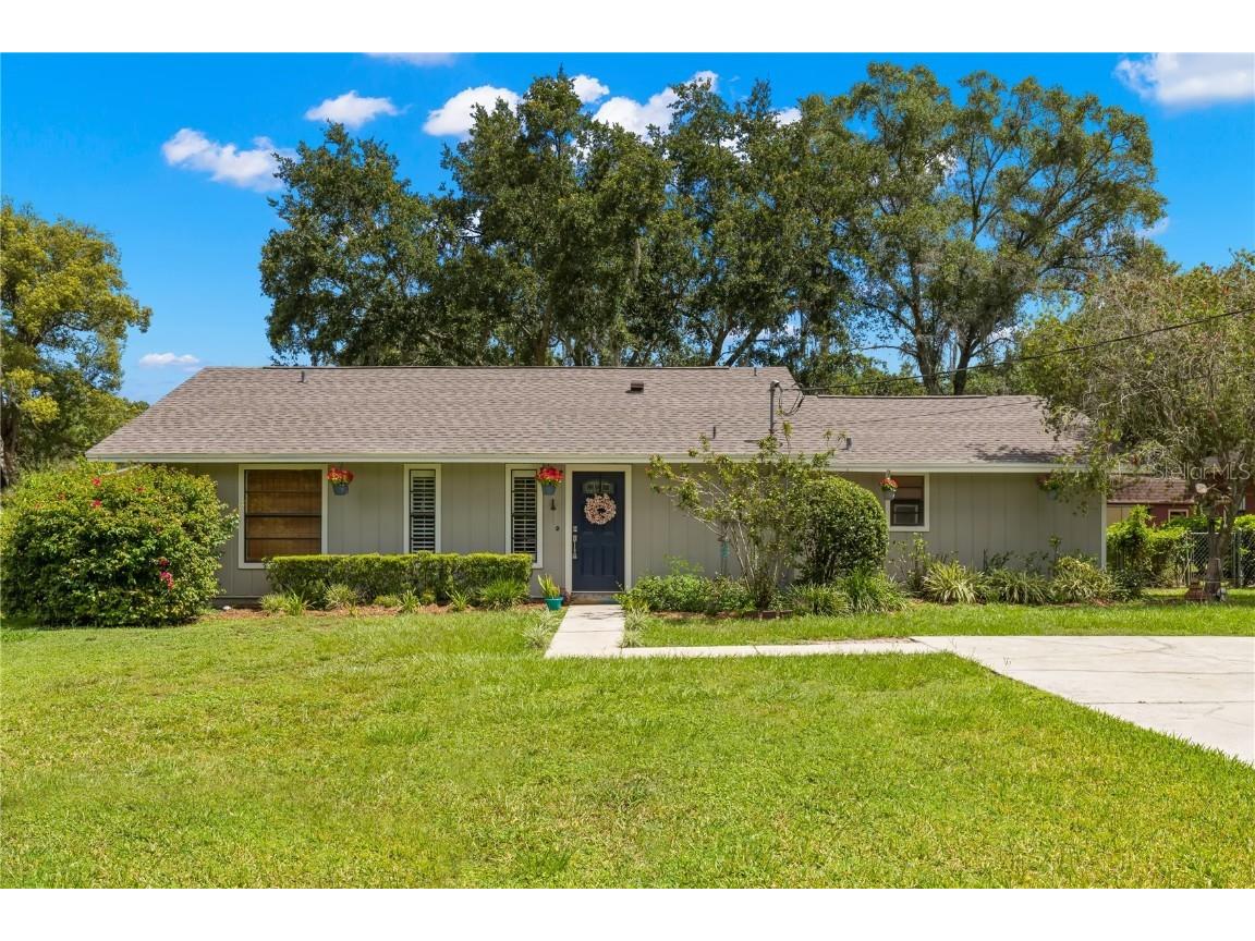 304 1st Avenue SE Lutz FL 33549 W7856293 image1