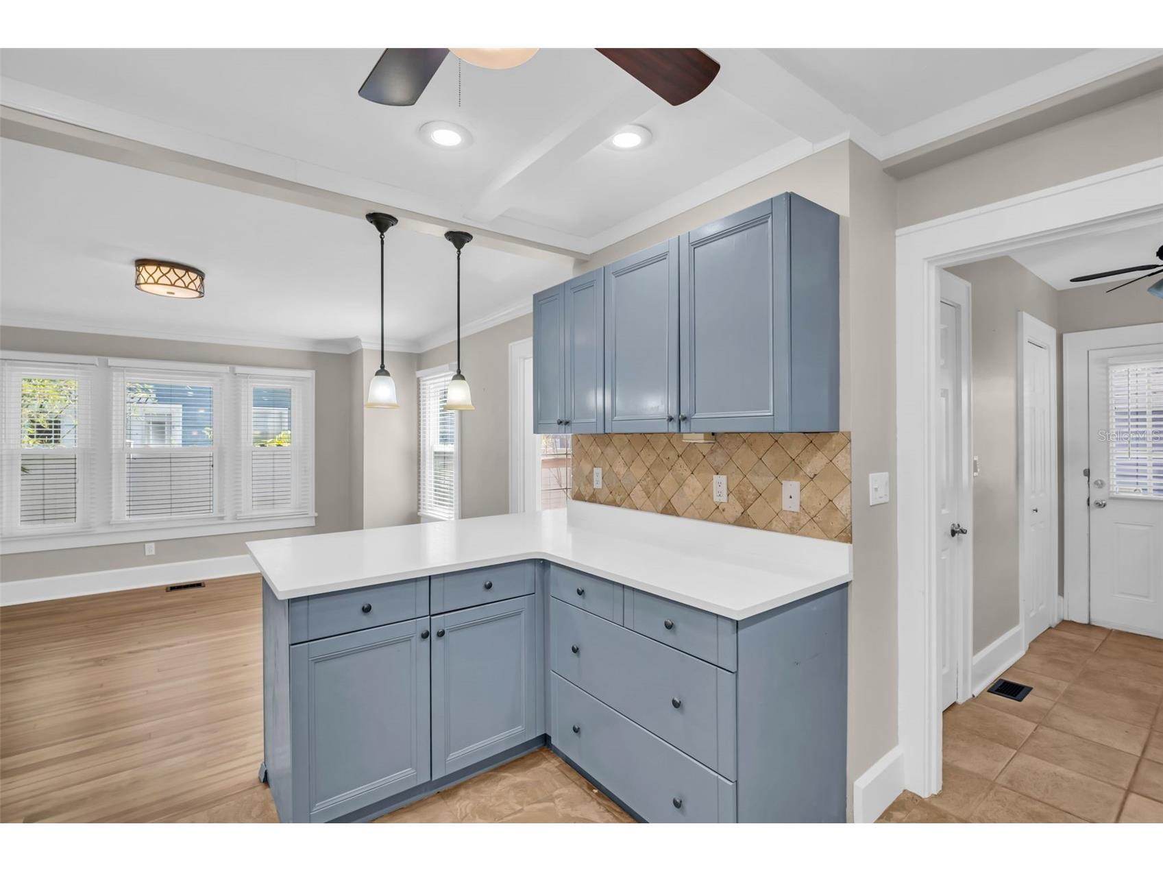 304 21st Avenue N Saint Petersburg FL 33704 TB8420047 image12