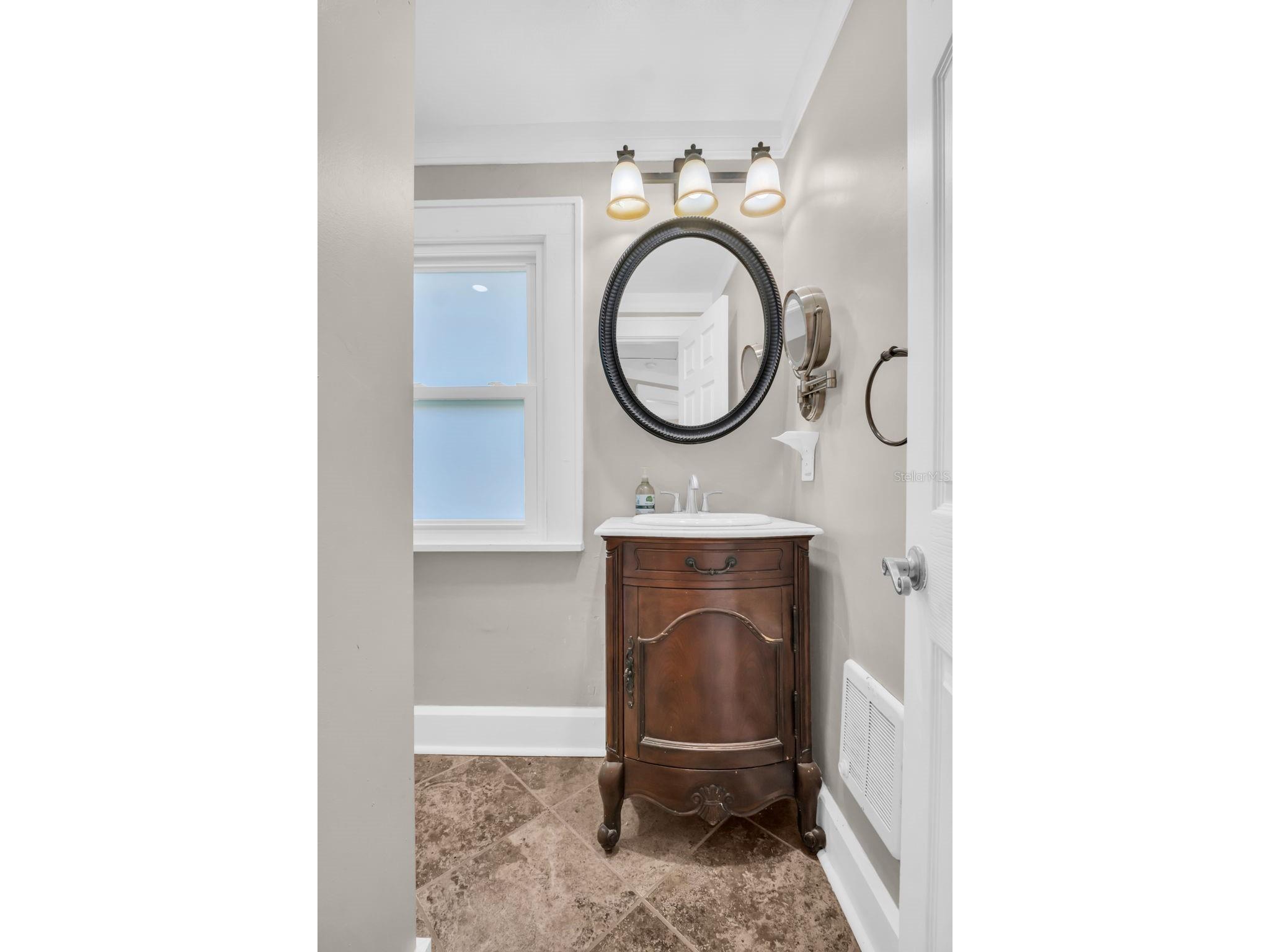 304 21st Avenue N Saint Petersburg FL 33704 TB8420047 image50