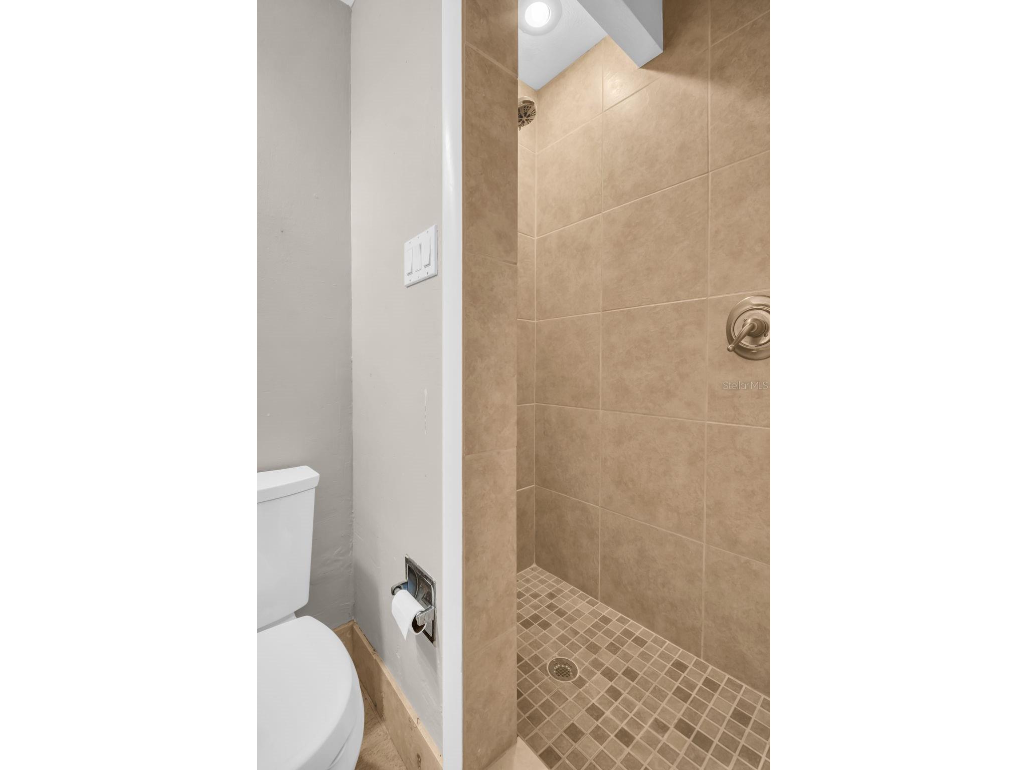 304 21st Avenue N Saint Petersburg FL 33704 TB8420047 image59