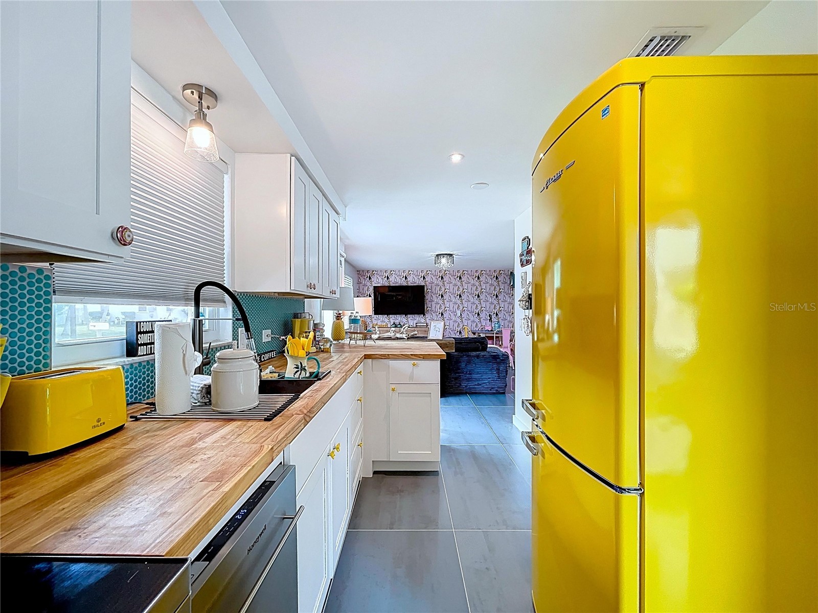 304 29th Street #A Holmes Beach FL 34217 A4679989 image10