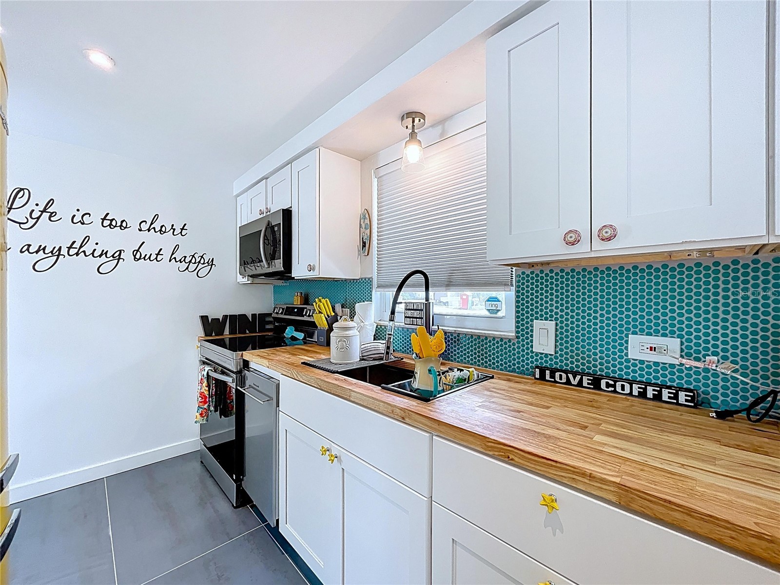 304 29th Street #A Holmes Beach FL 34217 A4679989 image11