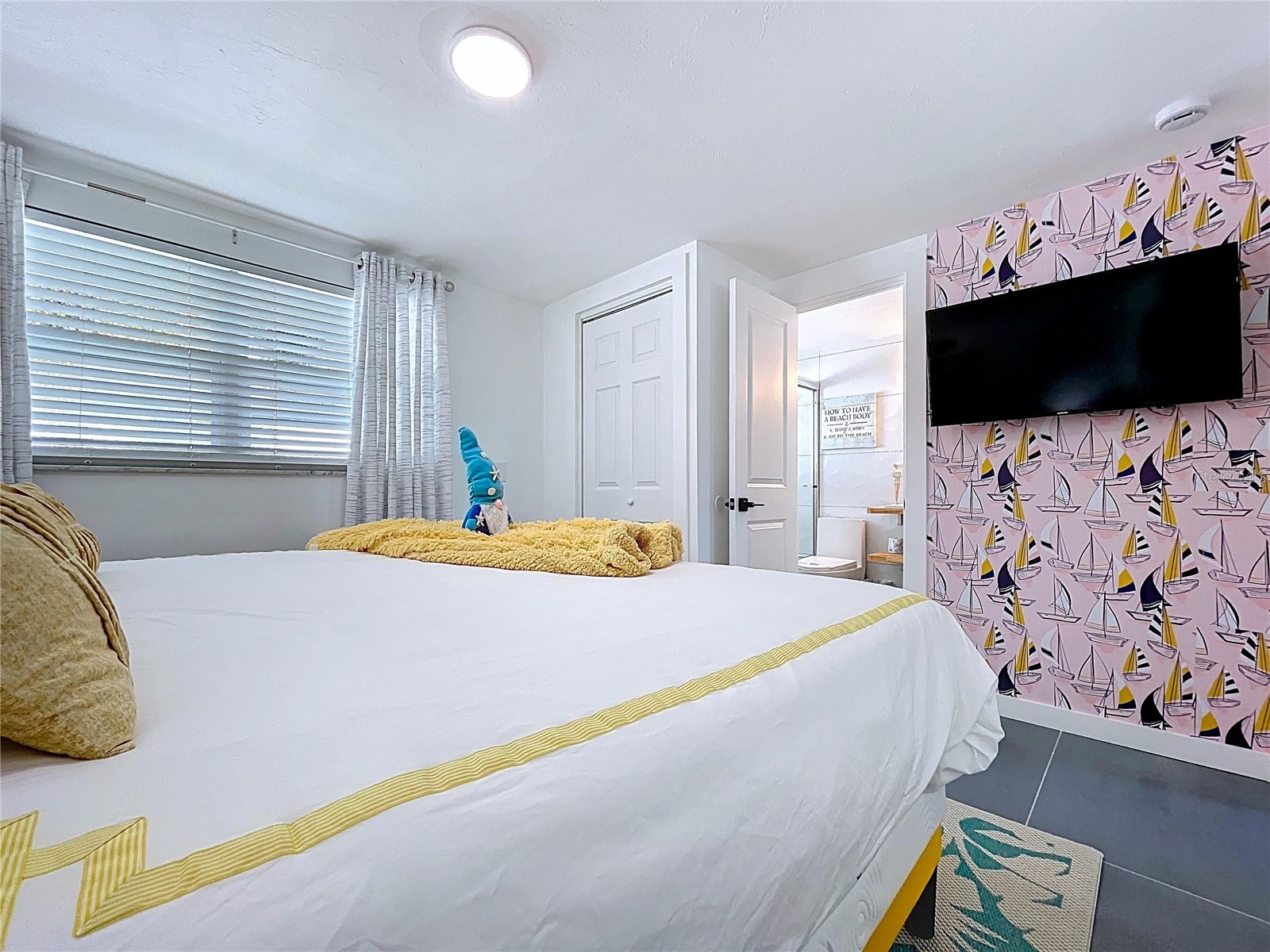 304 29th Street #A Holmes Beach FL 34217 A4679989 image18