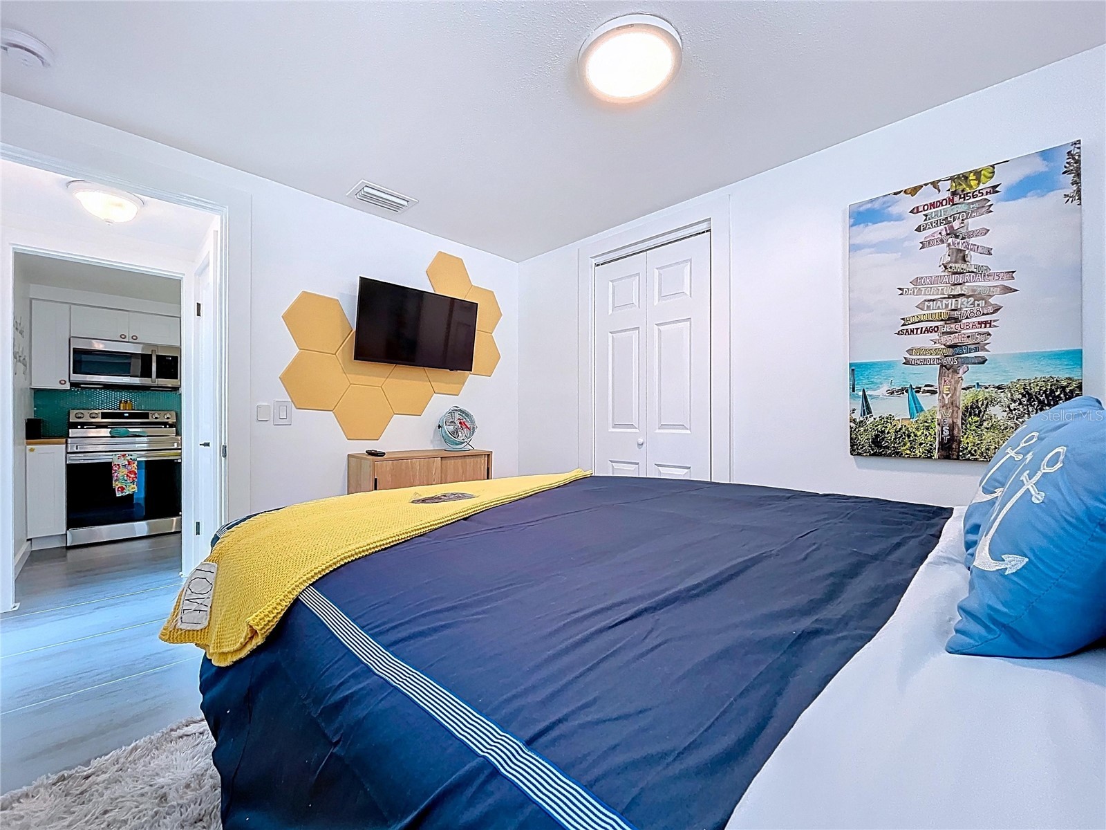 304 29th Street #A Holmes Beach FL 34217 A4679989 image25