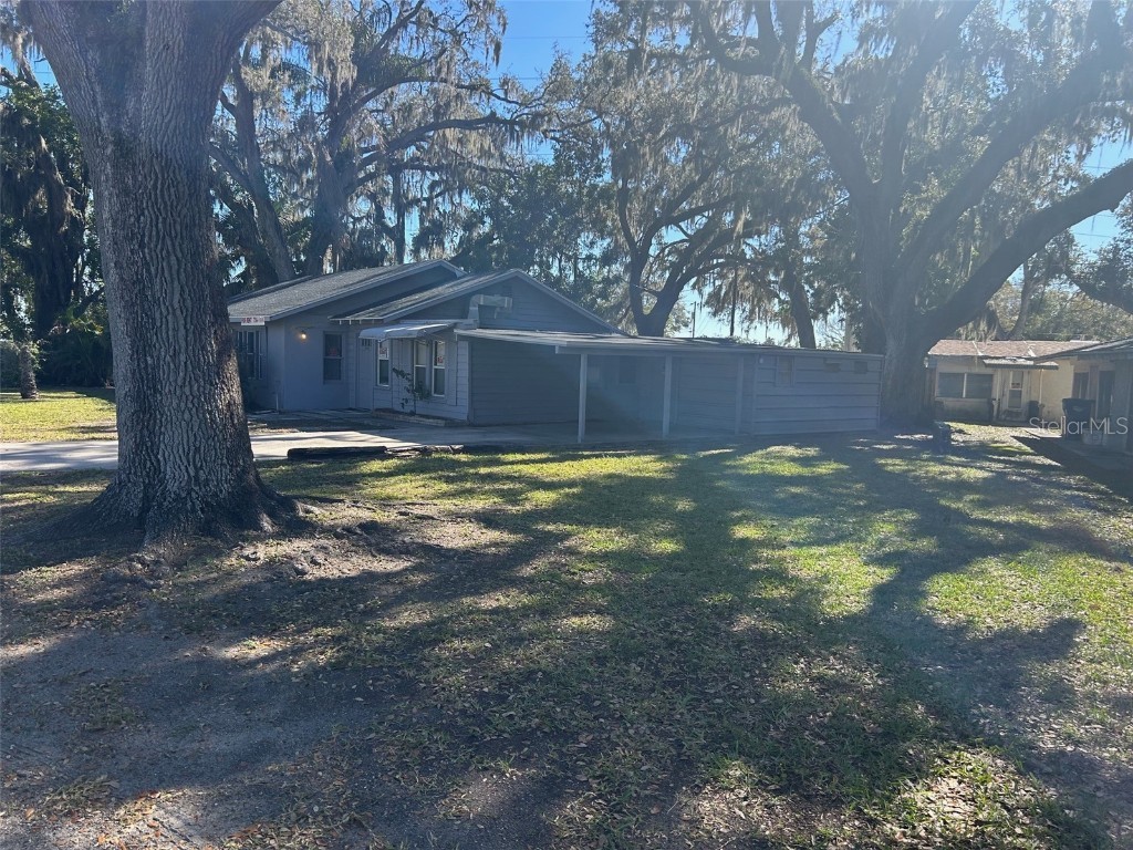 304-308 42nd Avenue E Bradenton FL 34208 A4598785 image1