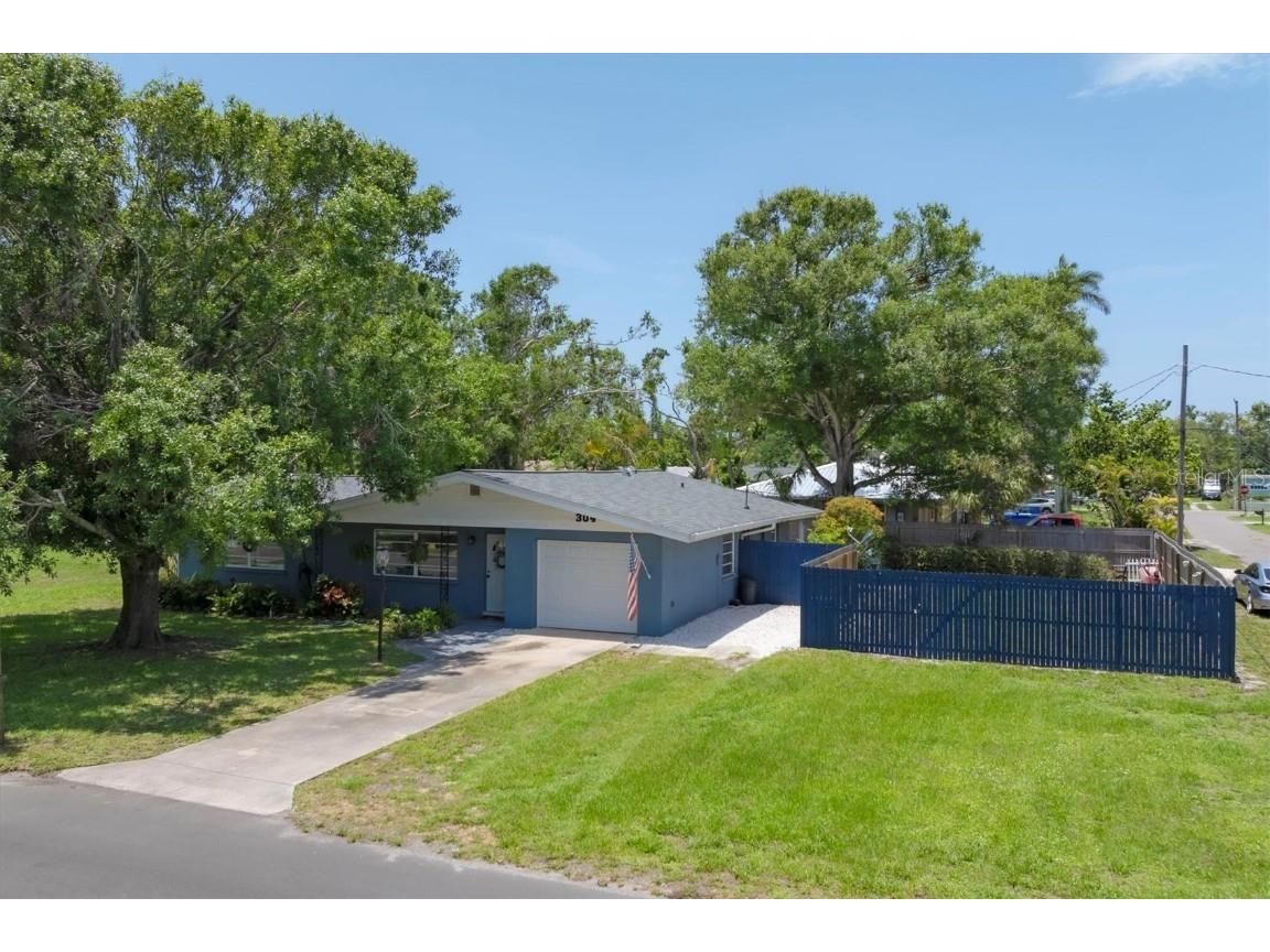304 34th Street W Bradenton FL 34205 A4654695 image1