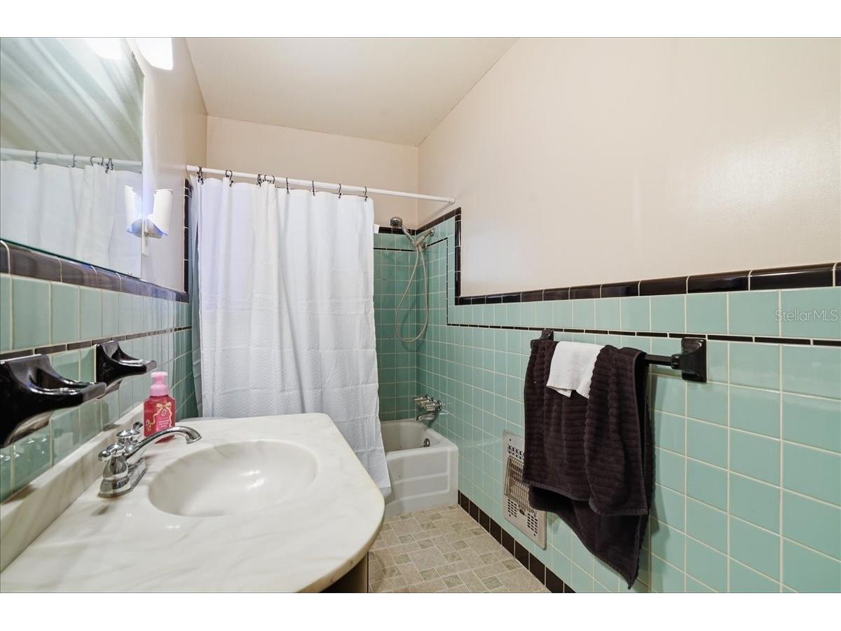 304 42nd Street W Bradenton FL 34209 A4692035 image32